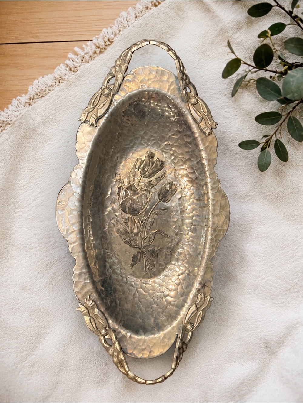 Rodney Kent 404 Silver Hammered Oval Floral Metal Serving Tray w/ Handles